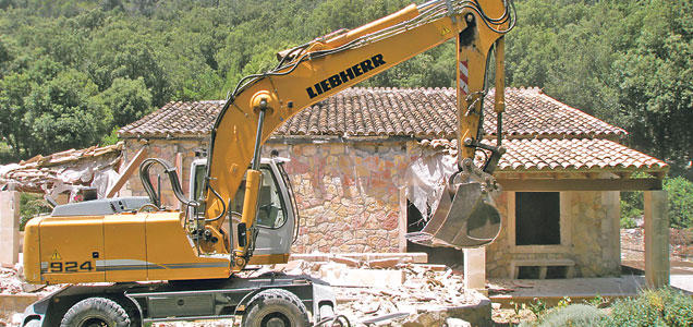 L’urbanisme il·legal a Mallorca: de la impunitat a la demolició